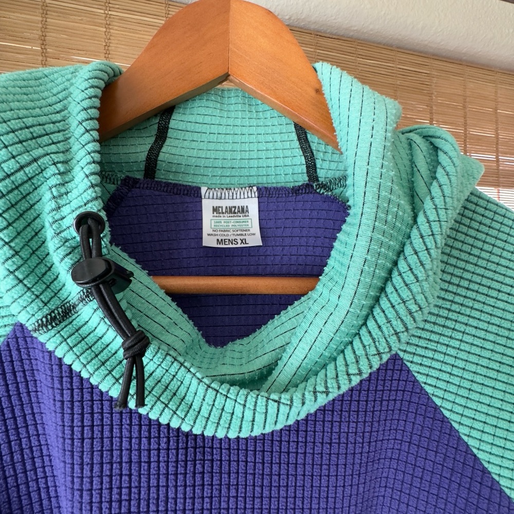 Melanzana Lagoon/Purple Microgrid Hoodie; M-XL; Like New!